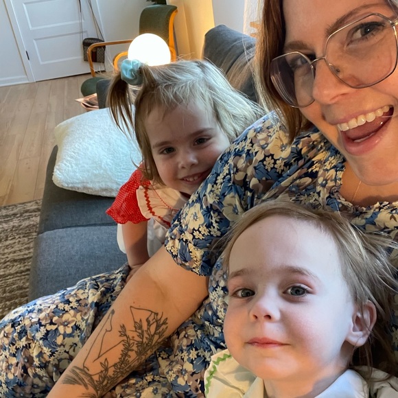 Meet your Posher, Abigail - Picture 2 of 4